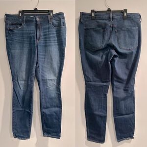 Old Navy Pop Icon Mid Rise Skinny Med Wash 12